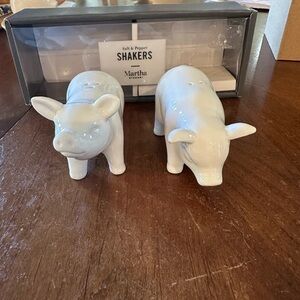 NEW Martha Stewart Glossy White Ceramic Pig Salt & Pepper Set